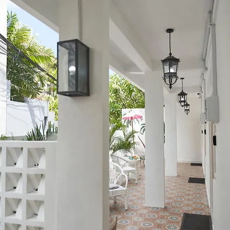 Motel Molly Boutique Rooms Seminyak Exterior photo