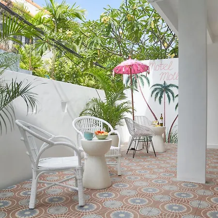 Motel Molly Boutique Rooms Seminyak Exterior photo